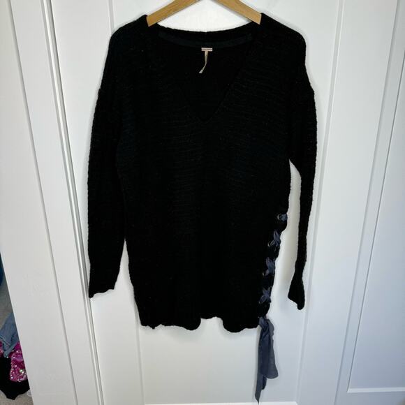 Free People Hearts In Laces Black Oversized Lace Up Sweater Size XS - Picture 2 of 7